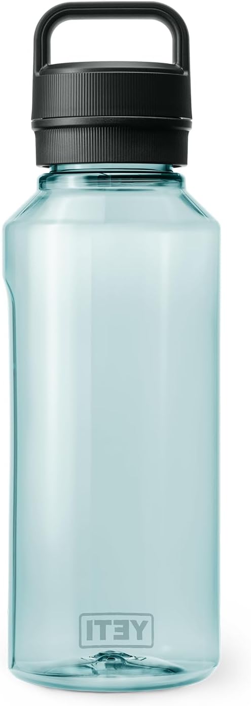 YETI Yonder Water Bottle with Yonder Chug Cap, Lightweight, Leakproof and BPA-Free