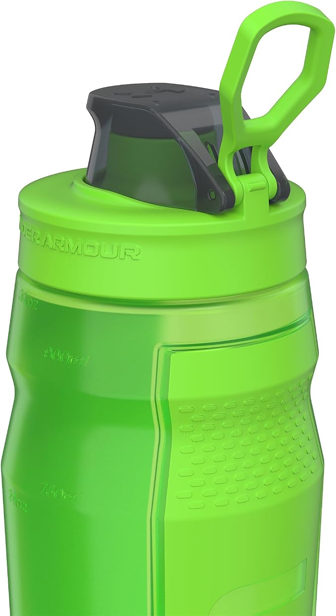 Under Armour 32oz Playmaker Squeeze Water Bottle | Squeeze