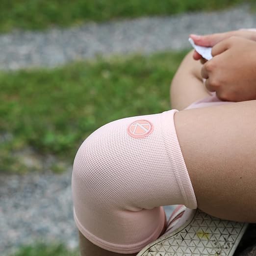 KARM Kids Knee Brace Sleeve - Youth Knee Compression Sleeve for Kids, Child - Support for Pain, Sports, Football, Basketball, Gymnastics, Recovery, Boys & Girls (Light Pink)