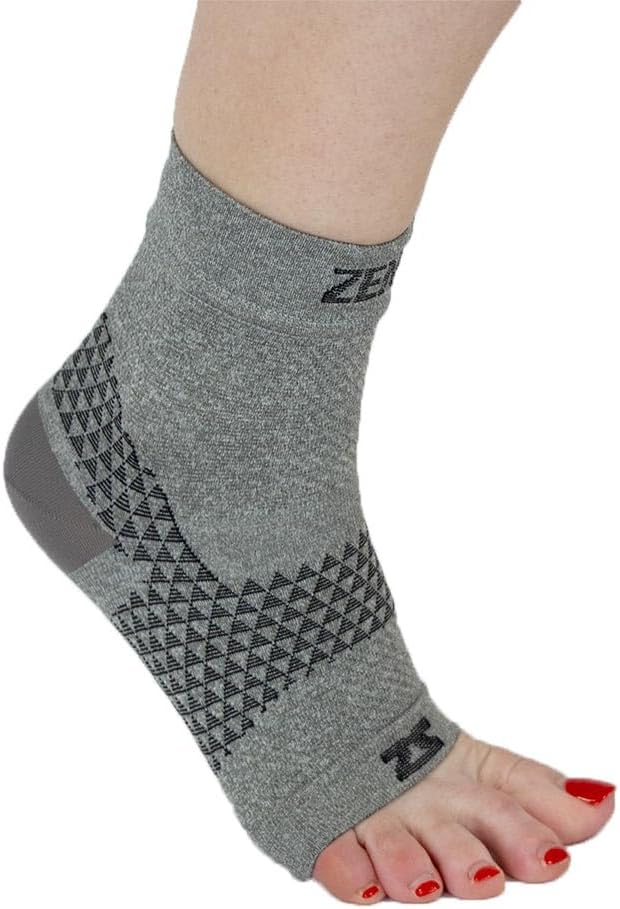 Zensah Plantar Fasciitis Sleeve - Relieve Heel Pain, Arch Support, Reduce Swelling - Compression Foot Sleeve, PF Sock