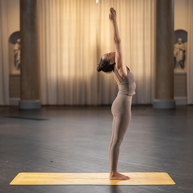 Liforme Classic Yoga Mat - Posture Alignment Design, Advanced Non-Slip Grip | Eco-friendly, Non-Toxic, Sweat-Resistant, long, wide, 4.2mm thick mat for comfort, recommended for Hot Yoga, Free Yoga Bag