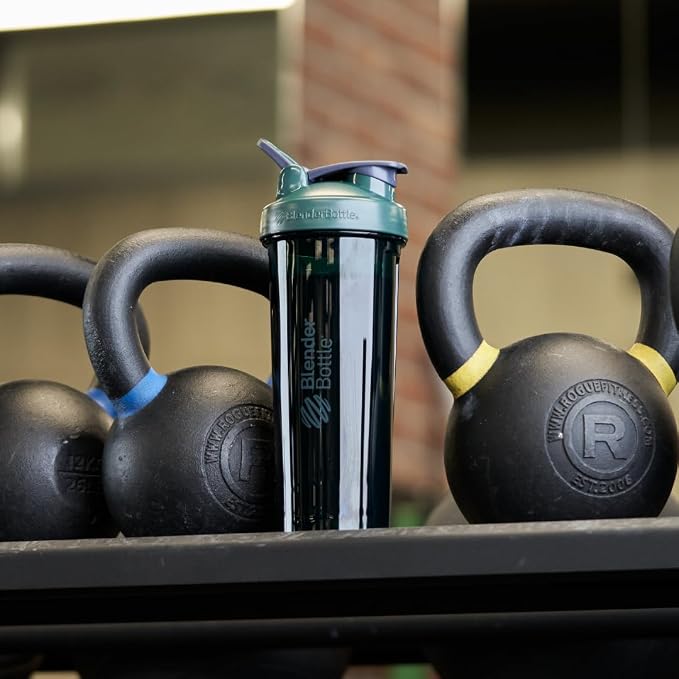 BlenderBottle ProSeries Tritan Shaker Bottle 24 oz Green