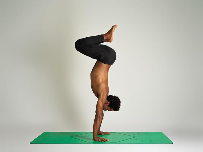 Liforme Classic Yoga Mat - Posture Alignment Design, Advanced Non-Slip Grip | Eco-friendly, Non-Toxic, Sweat-Resistant, long, wide, 4.2mm thick mat for comfort, recommended for Hot Yoga, Free Yoga Bag