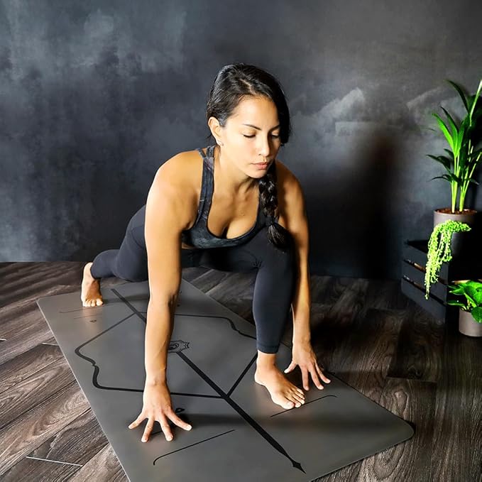 Liforme Classic Yoga Mat - Posture Alignment Design, Advanced Non-Slip Grip | Eco-friendly, Non-Toxic, Sweat-Resistant, long, wide, 4.2mm thick mat for comfort, recommended for Hot Yoga, Free Yoga Bag