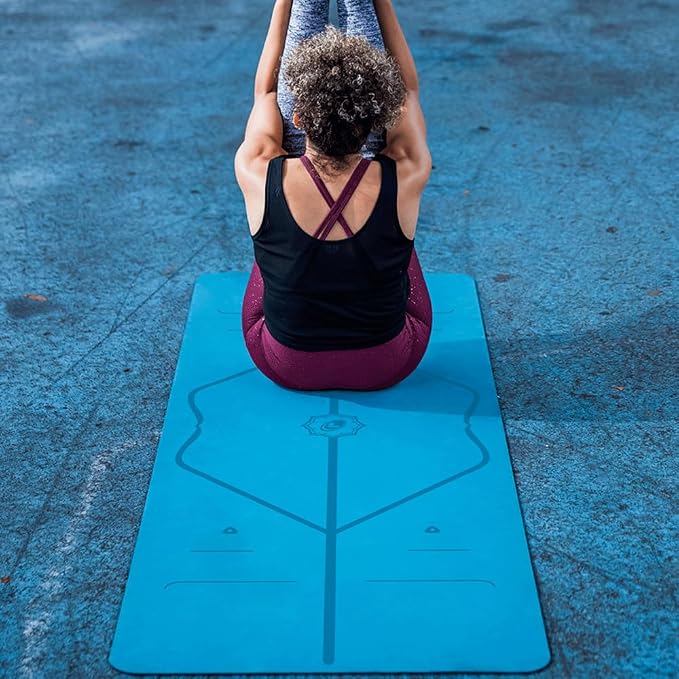 Liforme Classic Yoga Mat - Posture Alignment Design, Advanced Non-Slip Grip | Eco-friendly, Non-Toxic, Sweat-Resistant, long, wide, 4.2mm thick mat for comfort, recommended for Hot Yoga, Free Yoga Bag