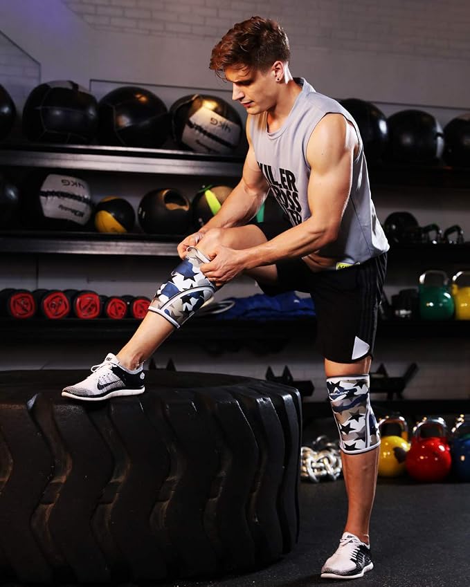AEOLOS Knee Sleeves (1 Pair)，7mm Compression Knee Braces for Heavy-Lifting,Squats,Gym and Other Sports(Medium,Star Camo)