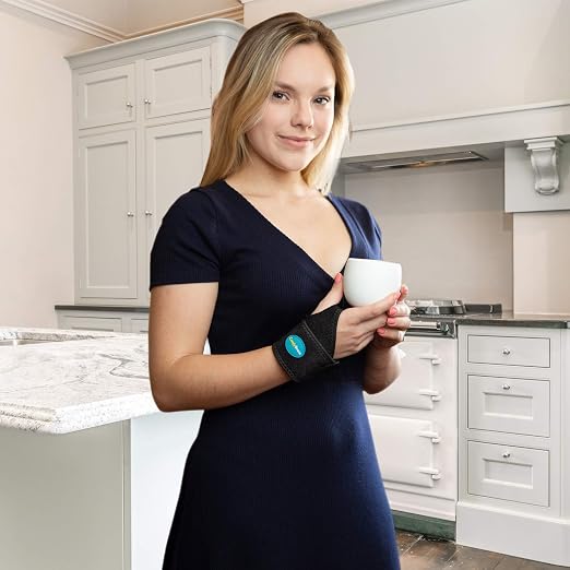 ComfyBrace Premium Lined Wrist Wrap/Carpal Tunnel Wrist Brace/Arthritis Hand Support - Fits Both Hands - Adjustable - Fitted (Day Brace, One Size)