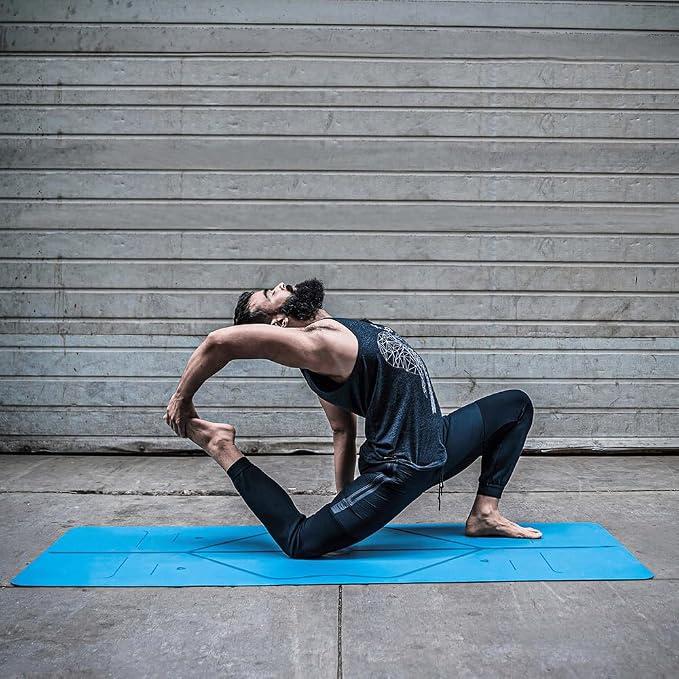 Liforme Classic Yoga Mat - Posture Alignment Design, Advanced Non-Slip Grip | Eco-friendly, Non-Toxic, Sweat-Resistant, long, wide, 4.2mm thick mat for comfort, recommended for Hot Yoga, Free Yoga Bag
