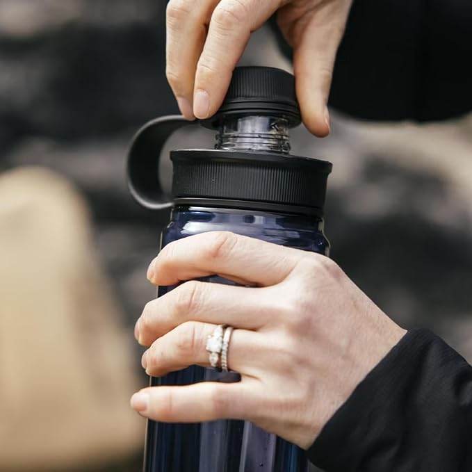 YETI Yonder Water Bottle with Yonder Tether Cap, Lightweight, Leakproof and BPA-Free
