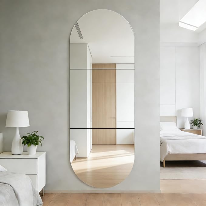 3-piece set of acrylic wall mounted mirrors, 18x18 inch self-adhesive frameless square combined with curved makeup lenses, flexible plastic lenses for bedrooms, home use, gym doors (3pcs - 18‘’×18‘’)