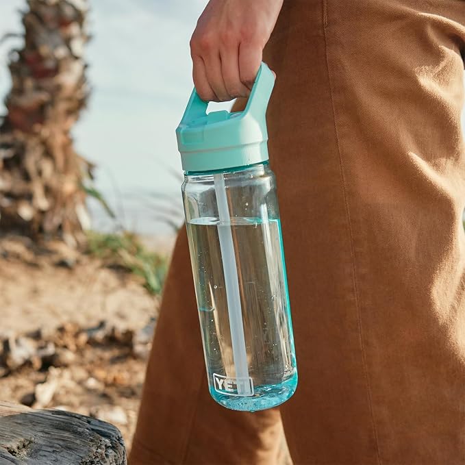 YETI Yonder 750 ml/25 oz Water Bottle with Yonder Straw Cap, Olive