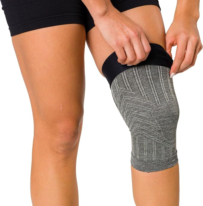 Zensah Compression Knee Sleeve - Knee Brace to Relieve Knee Pain and Treat Runners Knee for Men and Women