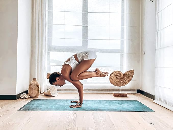 YOGA DESIGN LAB | The Combo Yoga Mat | 2-in-1 Mat+Towel | Eco Luxury | Ideal for Hot Yoga, Power, Bikram, Ashtanga, Sweat | Studio Quality | Includes Carrying Strap!