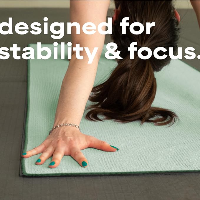 S&T INC. Aura Microfiber Yoga Mat Towel with Grip, 2 Pack, 24" x 72", Green | Silicone Grip Backing, Soft and Absorbent, Quick-Dry for Gym, Pilates, and Hot Yoga, Compact for Gym Bag, Machine Washable