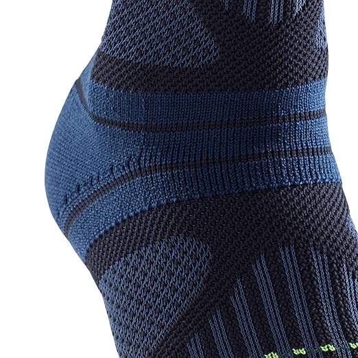 Bauerfeind Sports Ankle Support Dynamic - Ankle Compression Sleeve for Freedom of Movement - 3D AirKnit Fabric for Breathability - Premium Quality & Washable (M, Black)