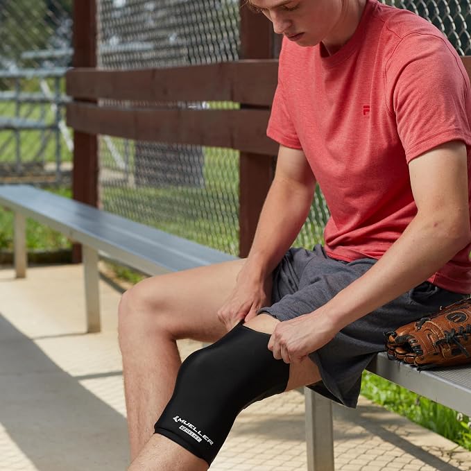 MUELLER Sports Medicine EZ Relief Compression Sleeve for Men and Women, Pain Relief Support, Reduces Swelling on Knees, Elbows, Wrists, Ankles, and More, Fits Right or Left, Black, One Size
