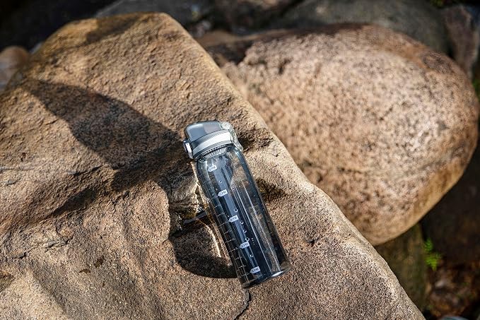 30oz Sport Water Bottle with Time Markers, Large Durable Gym Plastic Bottle Tritan BPA Free for Fitness, Outdoor Enthusiasts, Leakproof Clear Gray (Pack of 1)